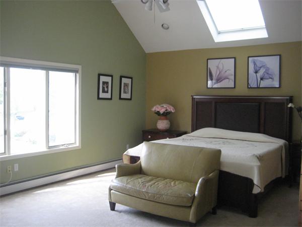 17 Aspen Road Sharon, MA 02067 - Photo 7 of 21 a bedroom with a bed and window