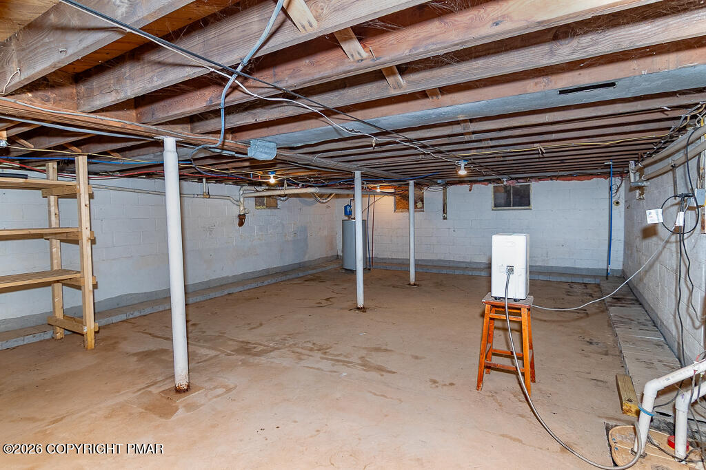 755 White Oak Road Cresco, PA 18326 - Photo 40 of 50 a view of a room with wooden shelves
