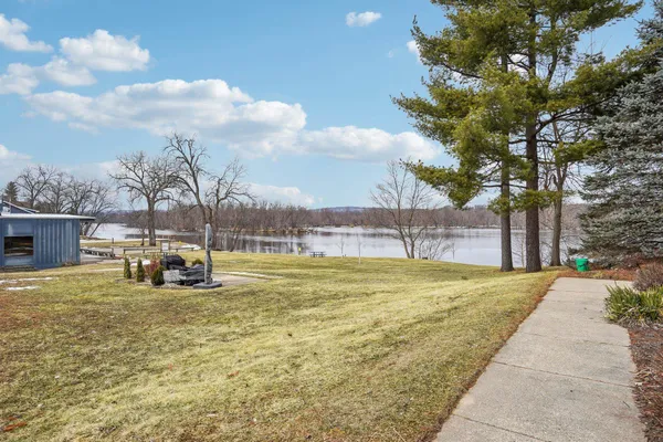 $775,000 | W9350 County Road, Poynette, WI 53955