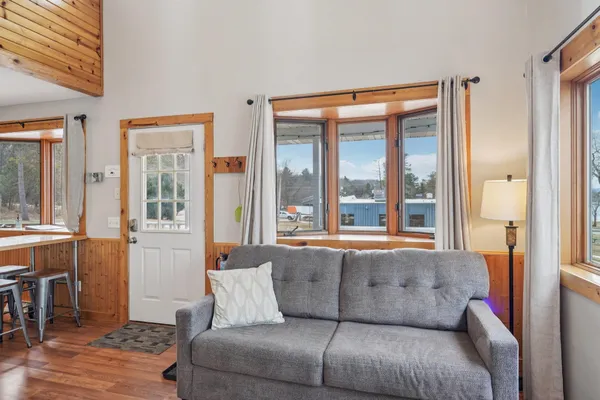 $775,000 | W9350 County Road, Poynette, WI 53955