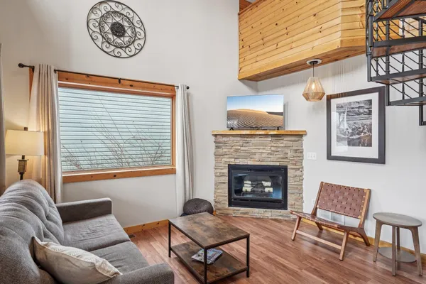 $775,000 | W9350 County Road, Poynette, WI 53955