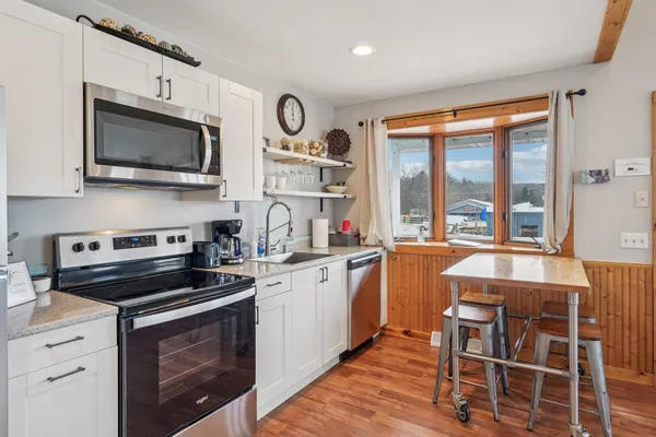 $775,000 | W9350 County Road, Poynette, WI 53955