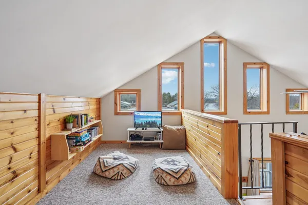 $775,000 | W9350 County Road, Poynette, WI 53955