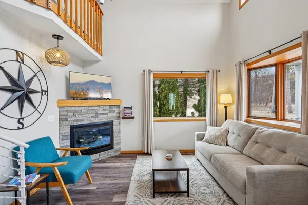 $775,000 | W9350 County Road, Poynette, WI 53955