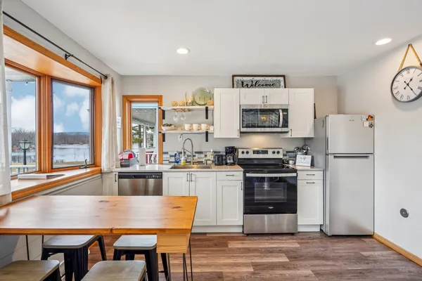 $775,000 | W9350 County Road, Poynette, WI 53955