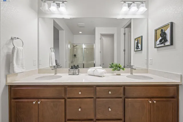 $1,175,000 | 2336 Carbondale Way, Dublin, CA 94568