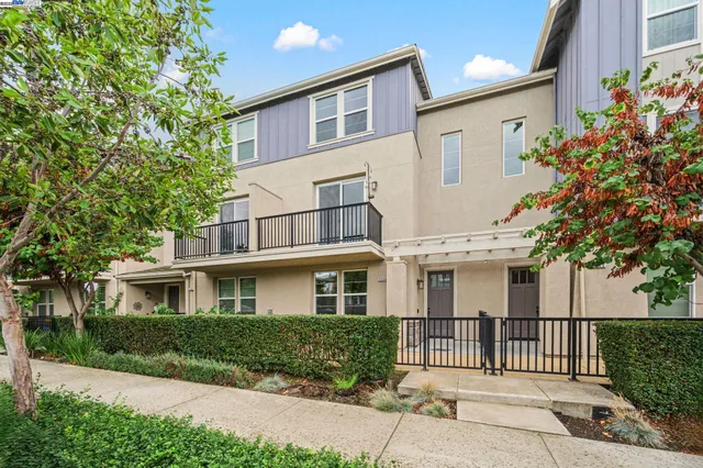 $1,175,000 | 2336 Carbondale Way, Dublin, CA 94568