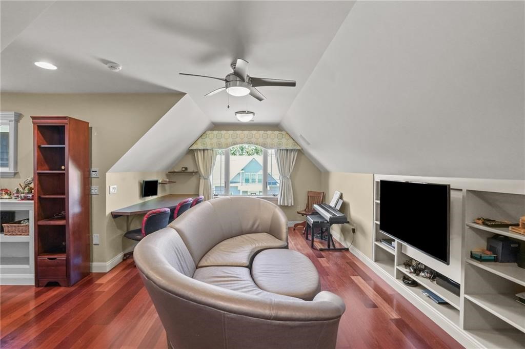 74 Bayberry Road Narragansett, RI 02882 - Photo 38 of 48 Gallery Image 38