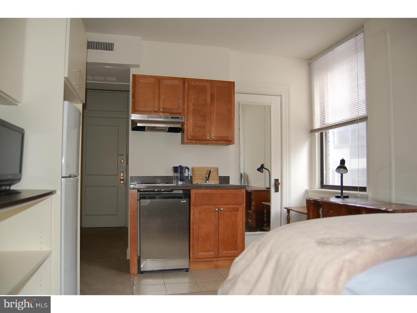 1324 Locust Street, Unit 1012 Philadelphia, PA 19107 - Photo 16 of 24 Living Room