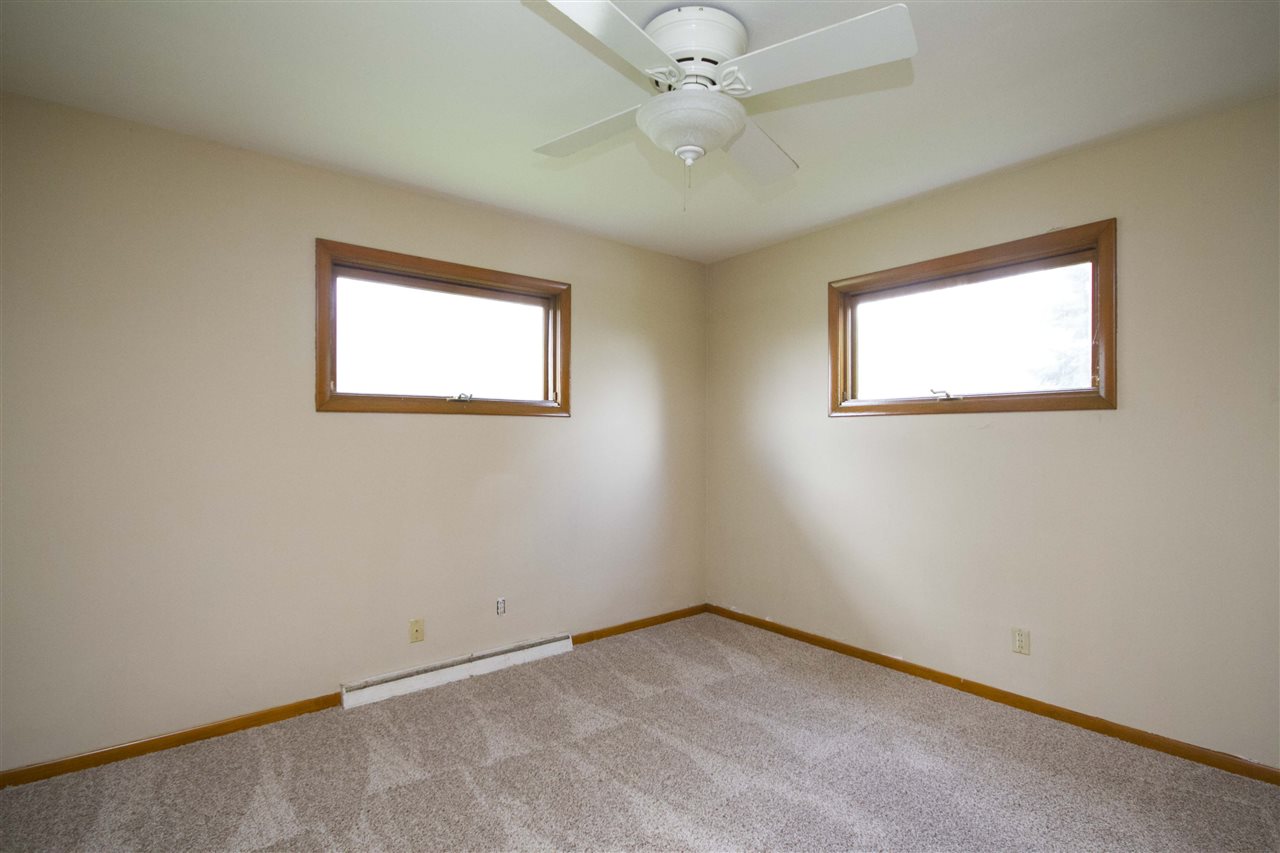 8520 Decatur Road Fort Wayne, IN 46816 - Photo 11 of 33