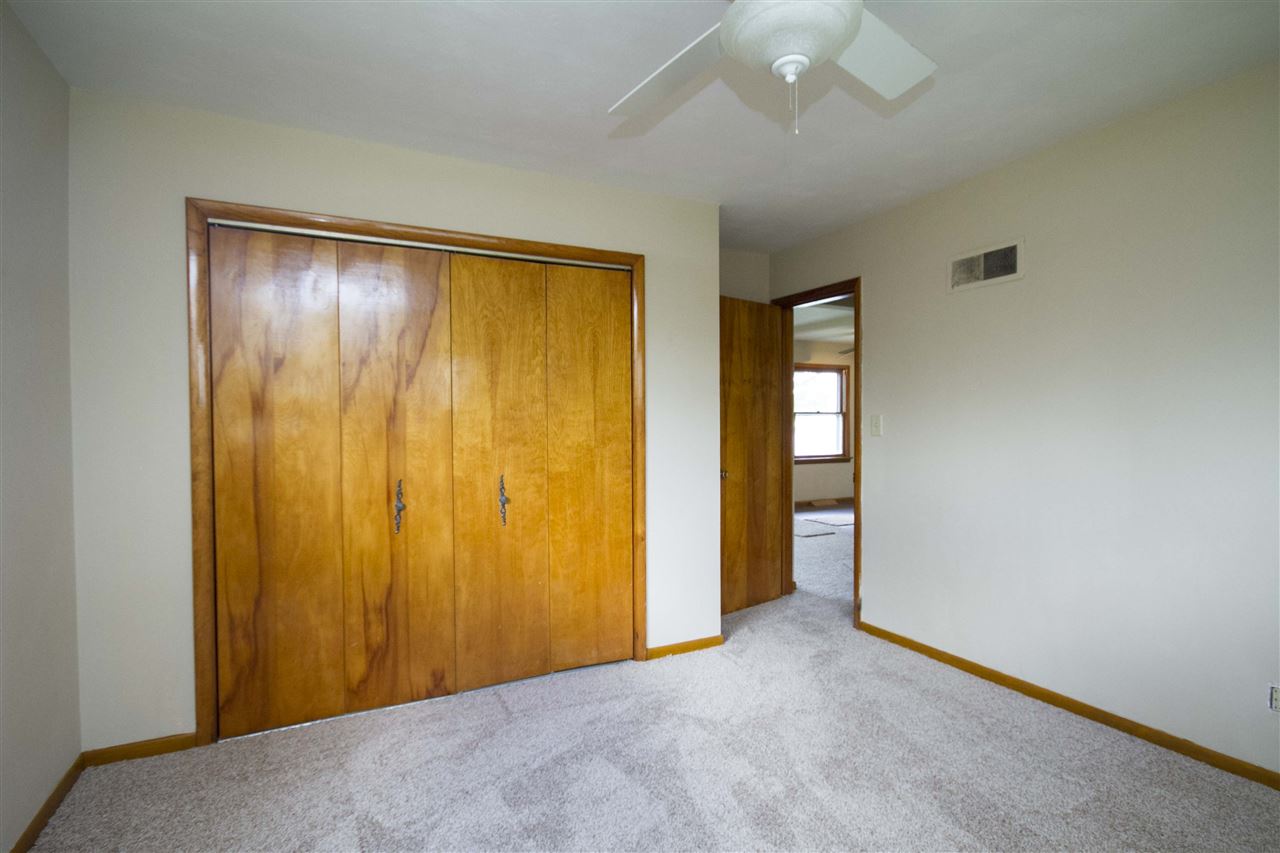 8520 Decatur Road Fort Wayne, IN 46816 - Photo 12 of 33