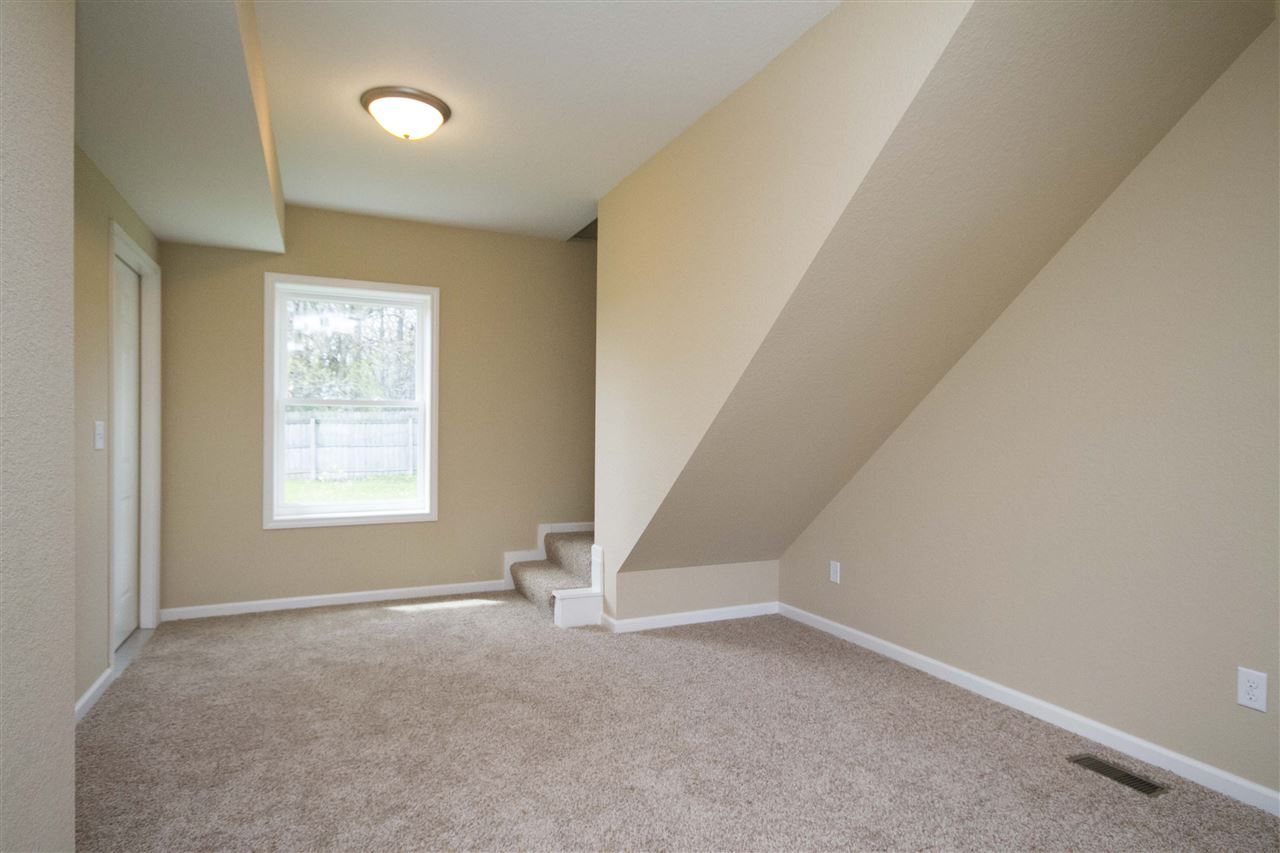 8520 Decatur Road Fort Wayne, IN 46816 - Photo 15 of 33