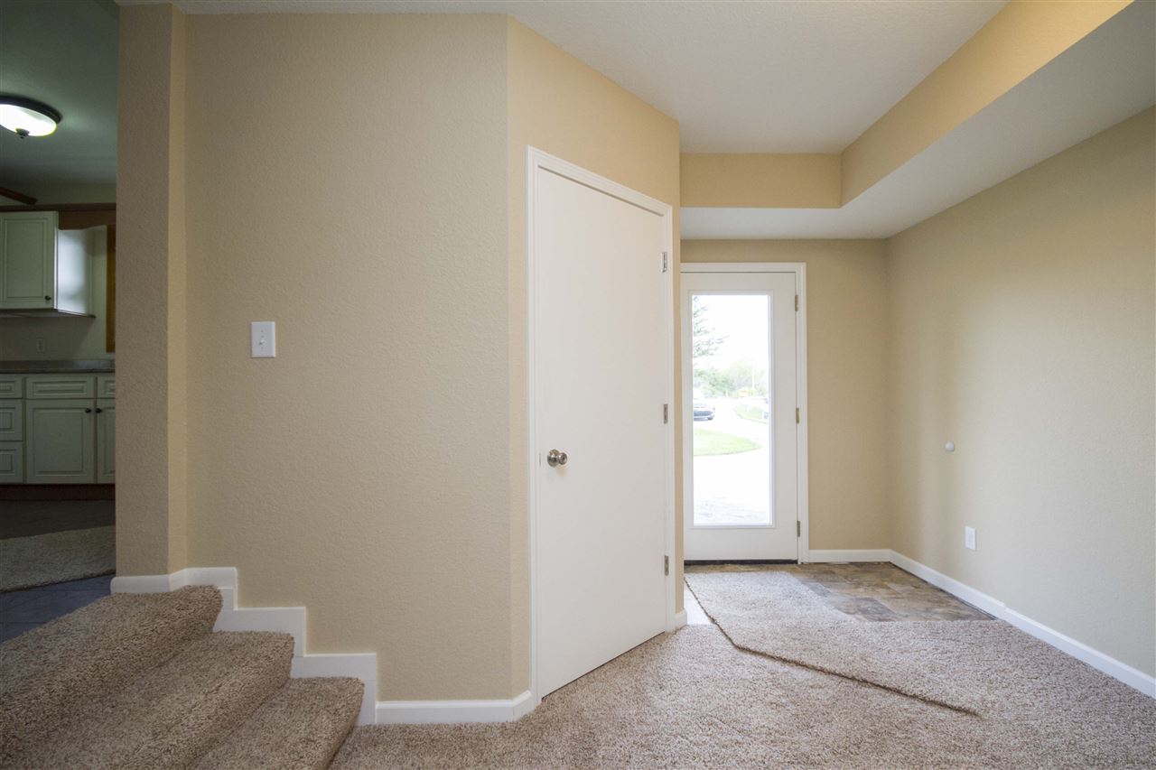 8520 Decatur Road Fort Wayne, IN 46816 - Photo 17 of 33