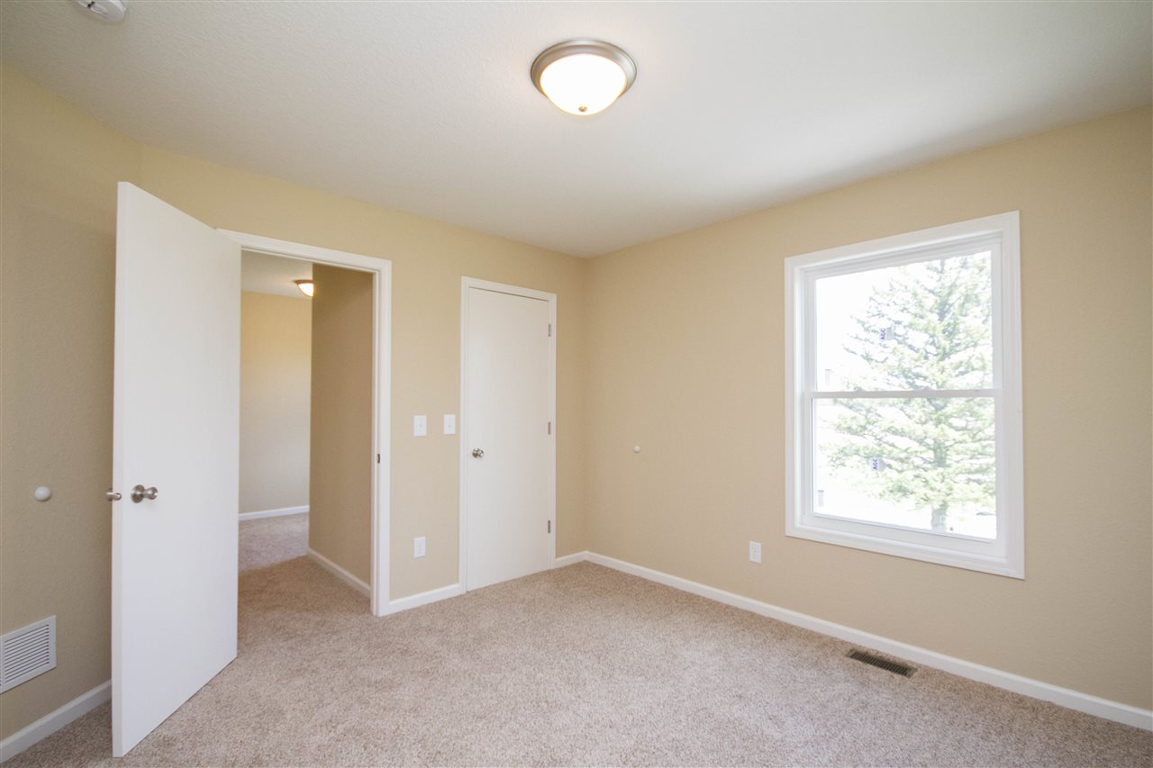 8520 Decatur Road Fort Wayne, IN 46816 - Photo 18 of 33