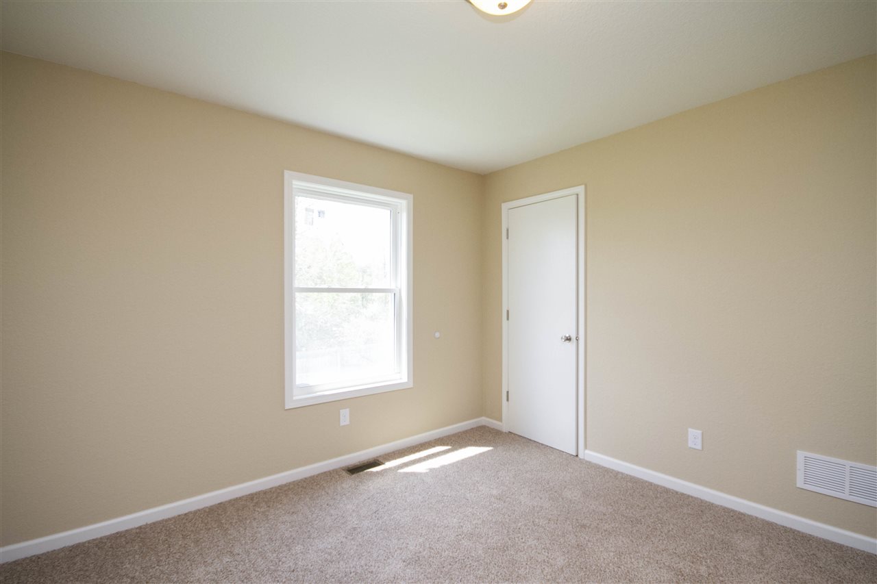 8520 Decatur Road Fort Wayne, IN 46816 - Photo 19 of 33