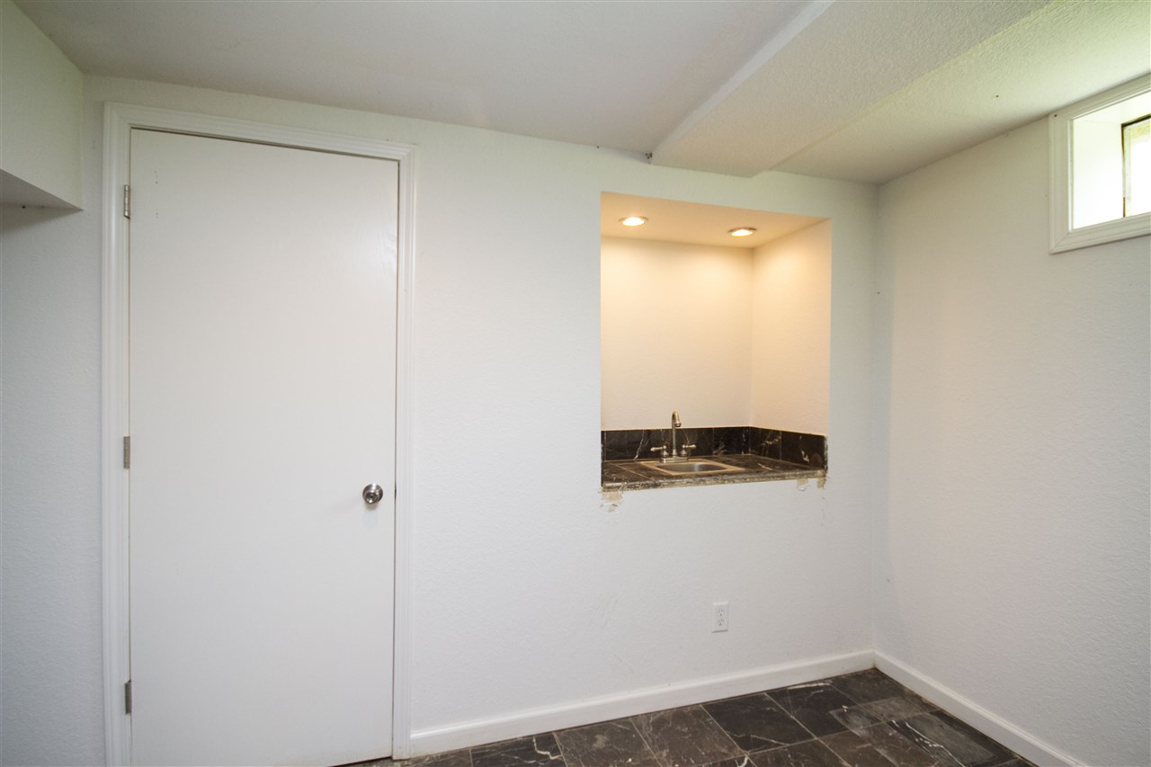 8520 Decatur Road Fort Wayne, IN 46816 - Photo 25 of 33