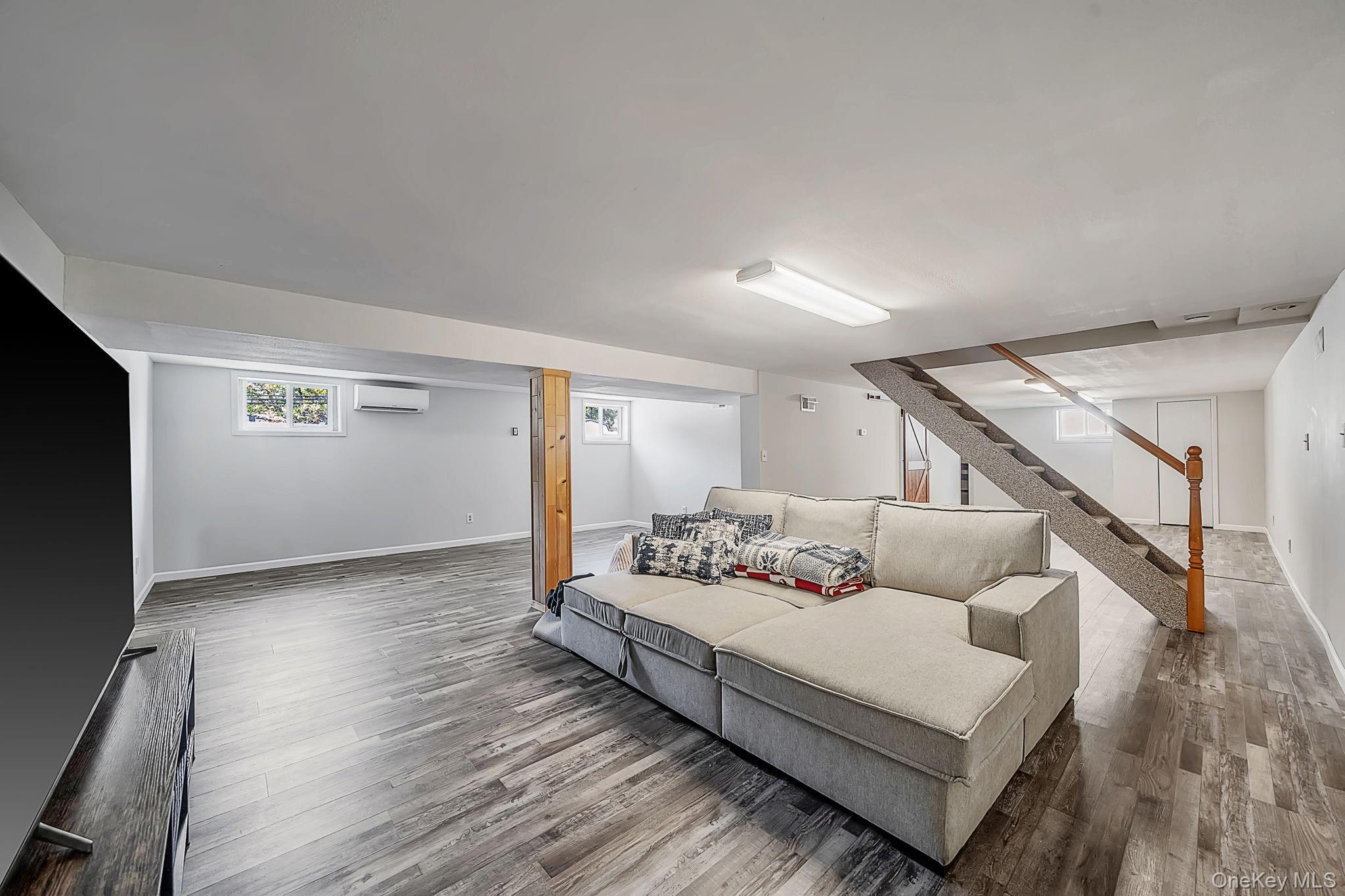 156 Wicks Road Commack, NY 11725 - Photo 23 of 35