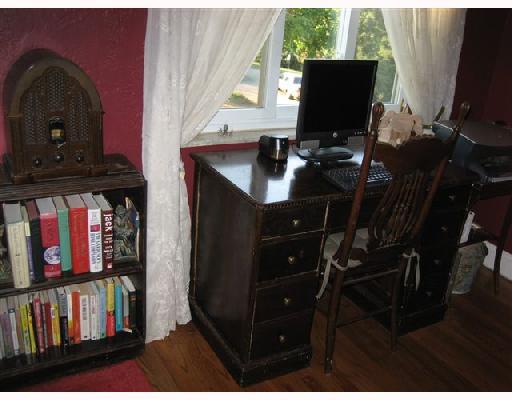 348 Fort Couch Road Upper St. Clair, PA 15241 - Photo 4 of 8 Executive Office/Suite.