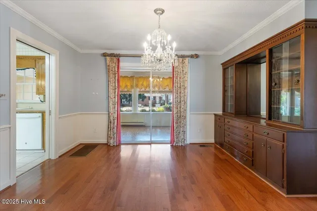 $359,900 | 615 West Main Street, Mount Olive, NC 28365