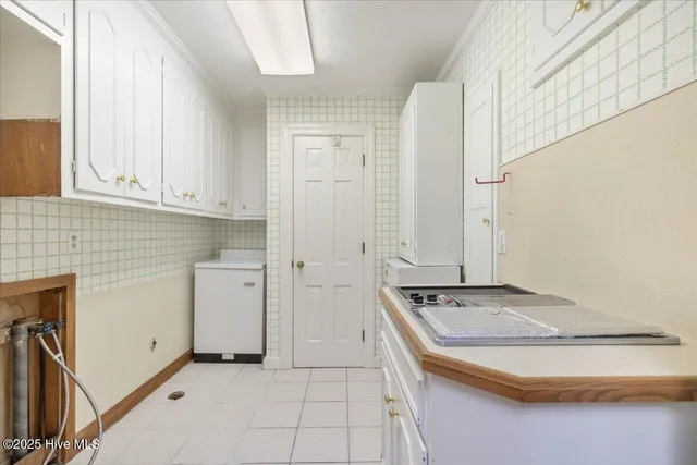 $359,900 | 615 West Main Street, Mount Olive, NC 28365