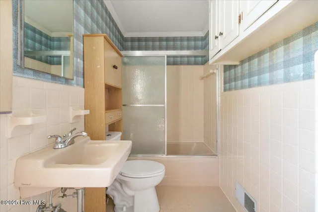 $359,900 | 615 West Main Street, Mount Olive, NC 28365