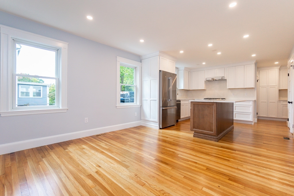 64 Prospect Street, Unit 64 Wellesley, MA 02481 - Photo 4 of 22 Gallery Image 4