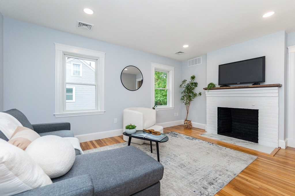 64 Prospect Street, Unit 64 Wellesley, MA 02481 - Photo 8 of 22 Gallery Image 8