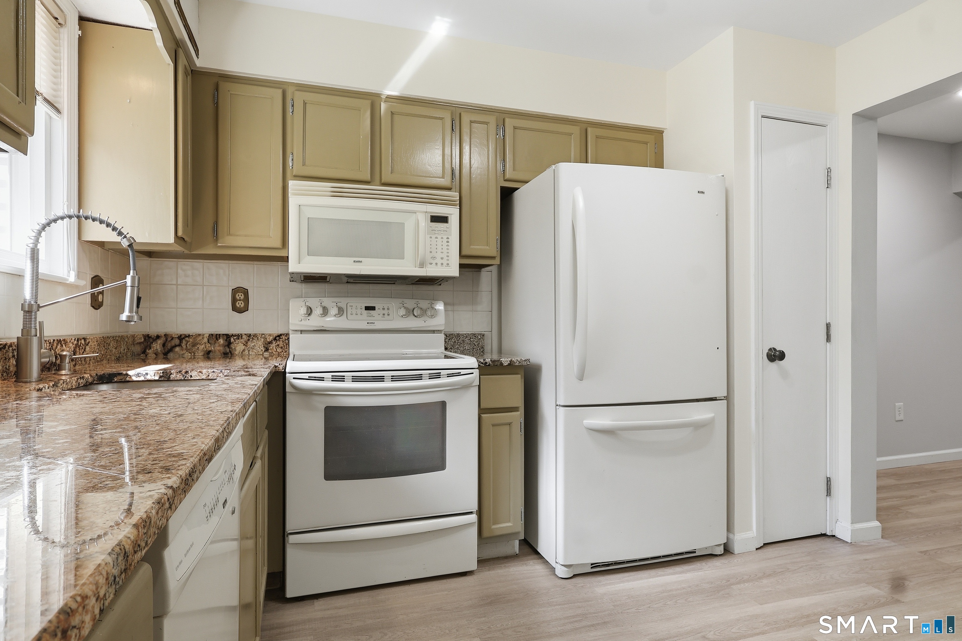 25 Padanaram Road, Unit 66 Danbury, CT 06811 - Photo 6 of 19