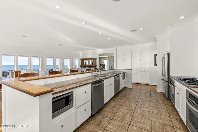 $3,699,900 | 3107 Ocean Drive, Emerald Isle, NC 28594