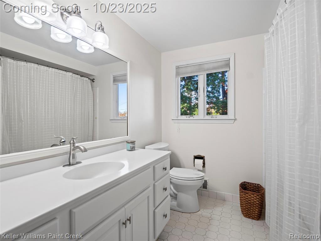 2152 Avoncrest Drive Rochester Hills, MI 48309 - Photo 30 of 42