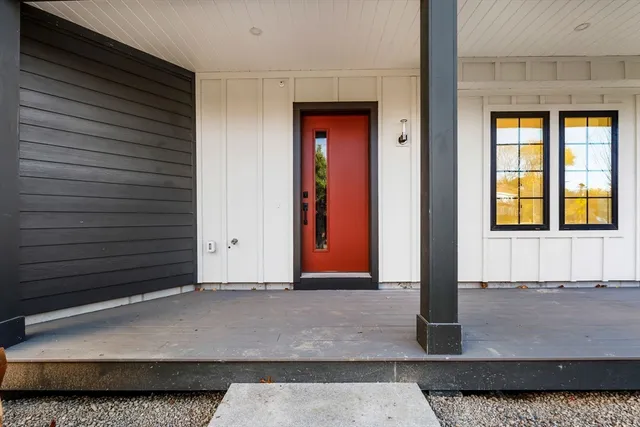 a view of entrance door of the house