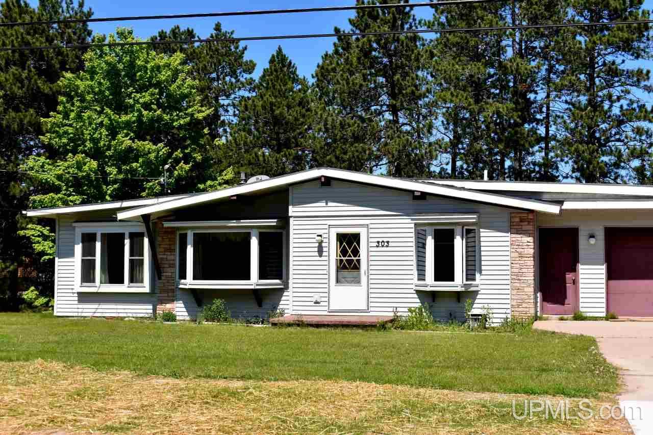 303 Riverside Road Marquette, MI 49855 - Photo 1 of 41 Gallery Image 1