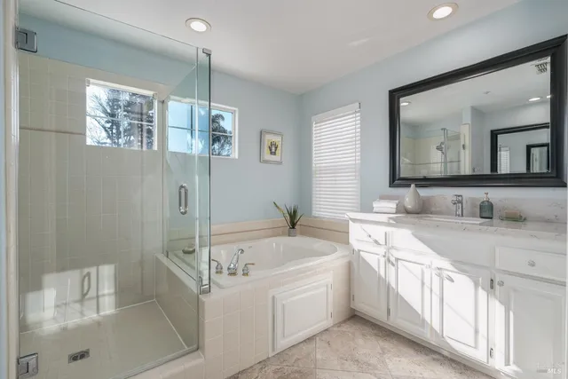 $1,150,000 | 10 Summerbrooke Circle, Napa, CA 94558