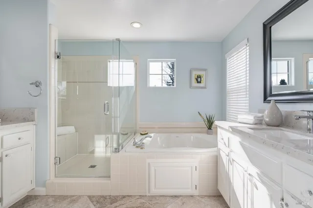 $1,150,000 | 10 Summerbrooke Circle, Napa, CA 94558