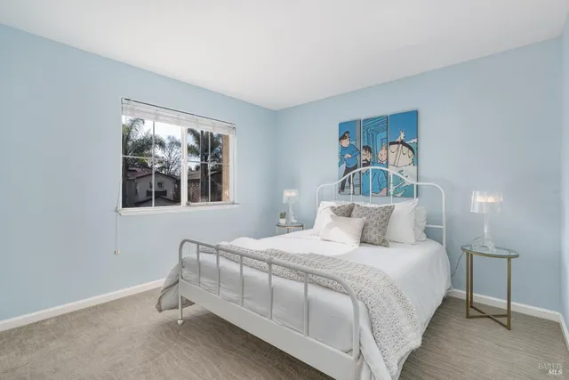 $1,150,000 | 10 Summerbrooke Circle, Napa, CA 94558