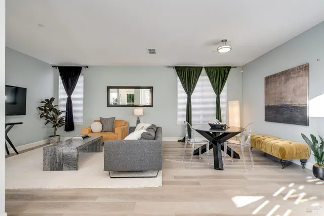 $1,150,000 | 10 Summerbrooke Circle, Napa, CA 94558