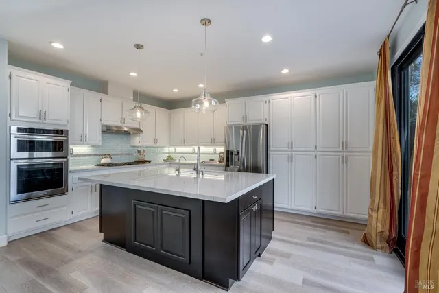 $1,150,000 | 10 Summerbrooke Circle, Napa, CA 94558