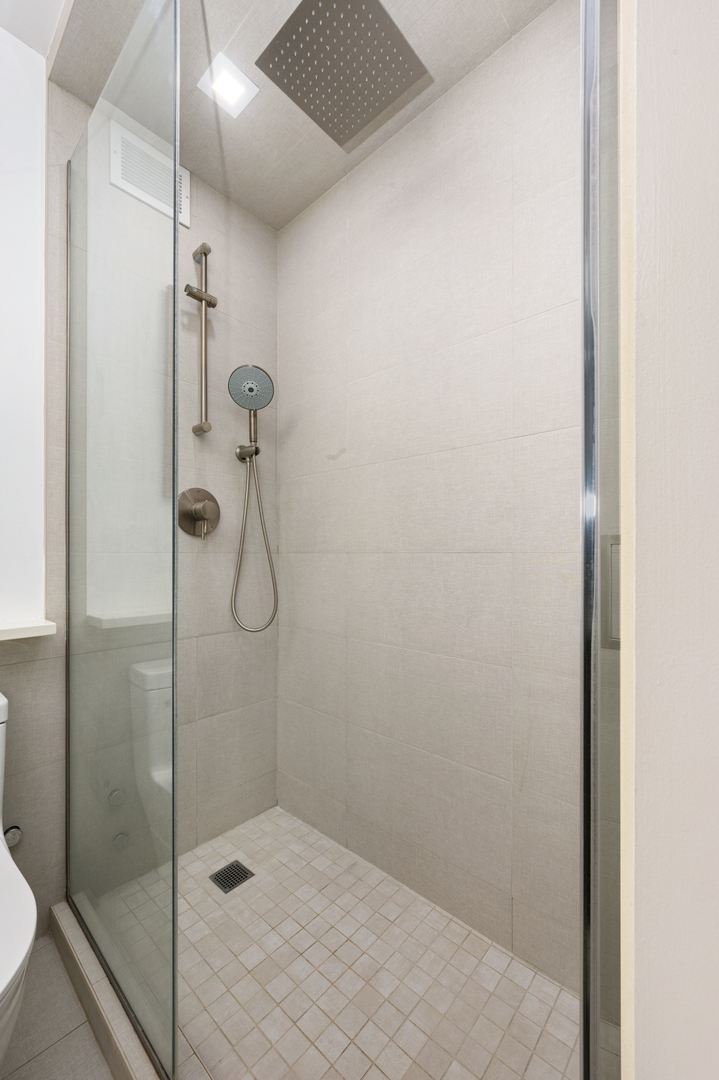 1325 North State Parkway, Unit 16B Chicago, IL 60610 - Photo 26 of 35 a bathroom with a shower