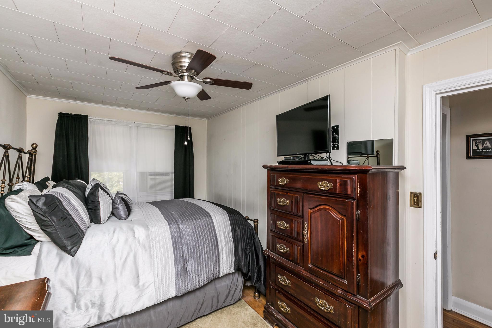 226 Arden Road West Baltimore, MD 21225 - Photo 19 of 29 Bedroom (Master)