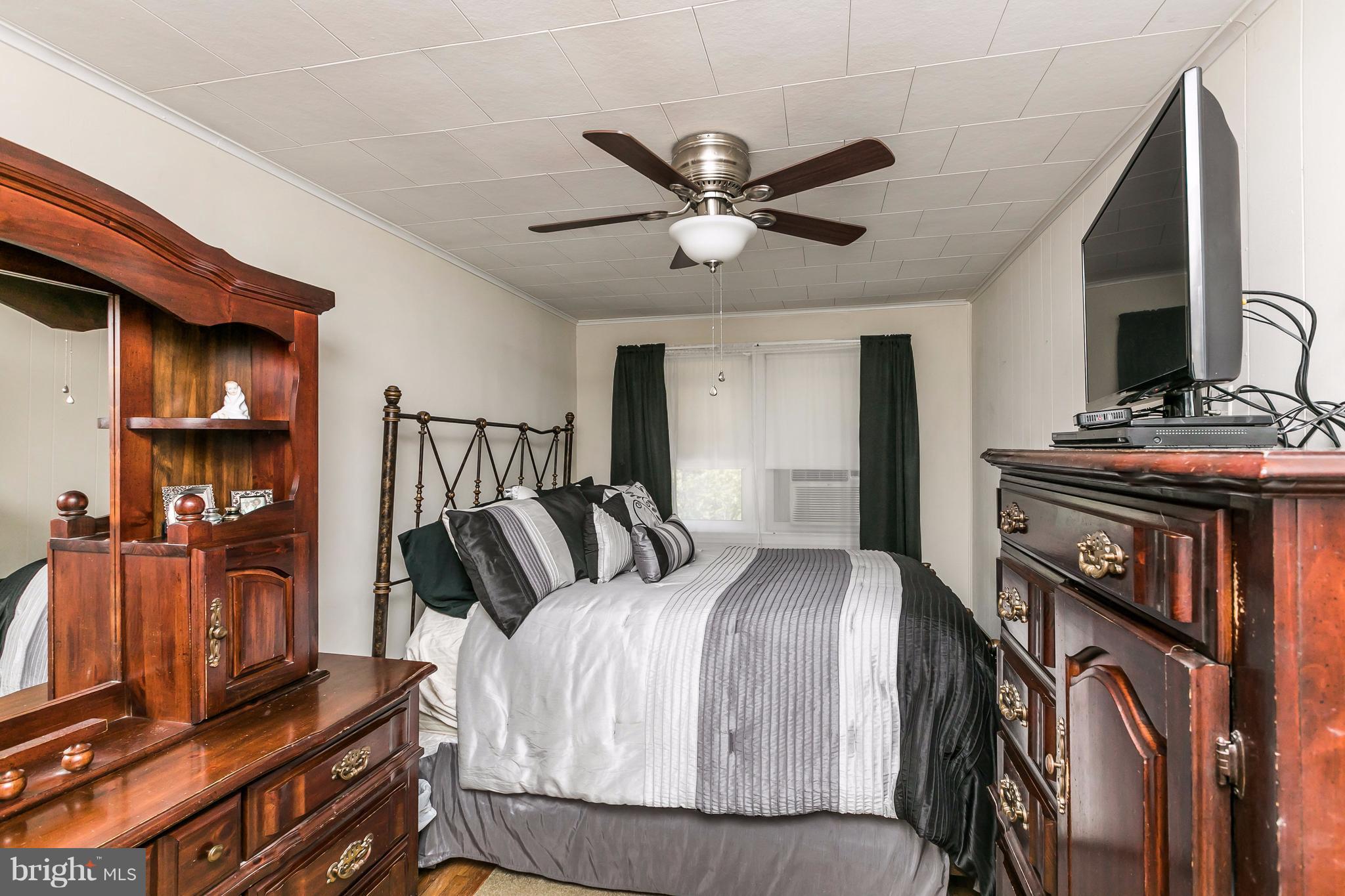 226 Arden Road West Baltimore, MD 21225 - Photo 20 of 29 Bedroom (Master)