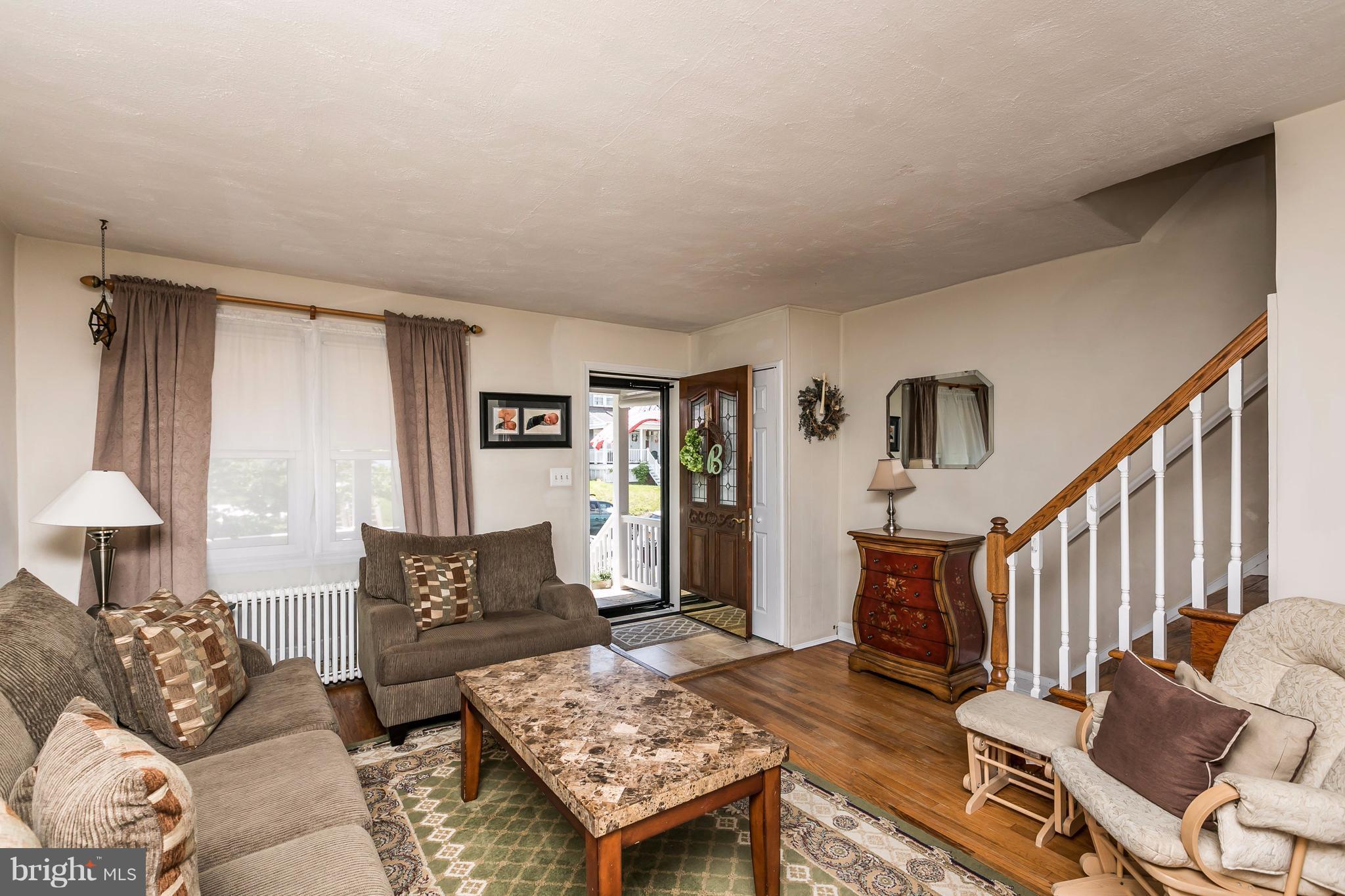 226 Arden Road West Baltimore, MD 21225 - Photo 4 of 29 Living Room