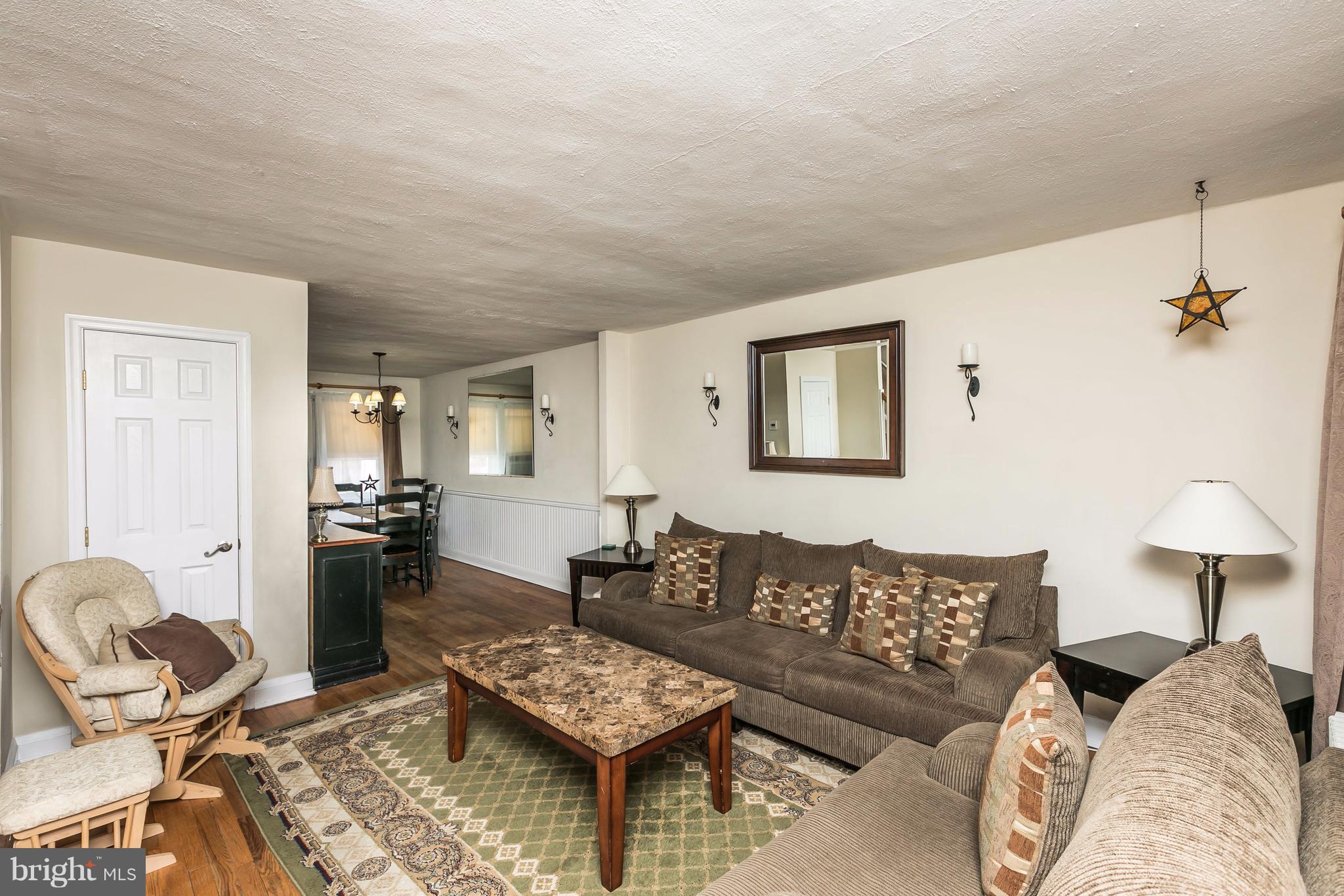 226 Arden Road West Baltimore, MD 21225 - Photo 6 of 29 Living Room
