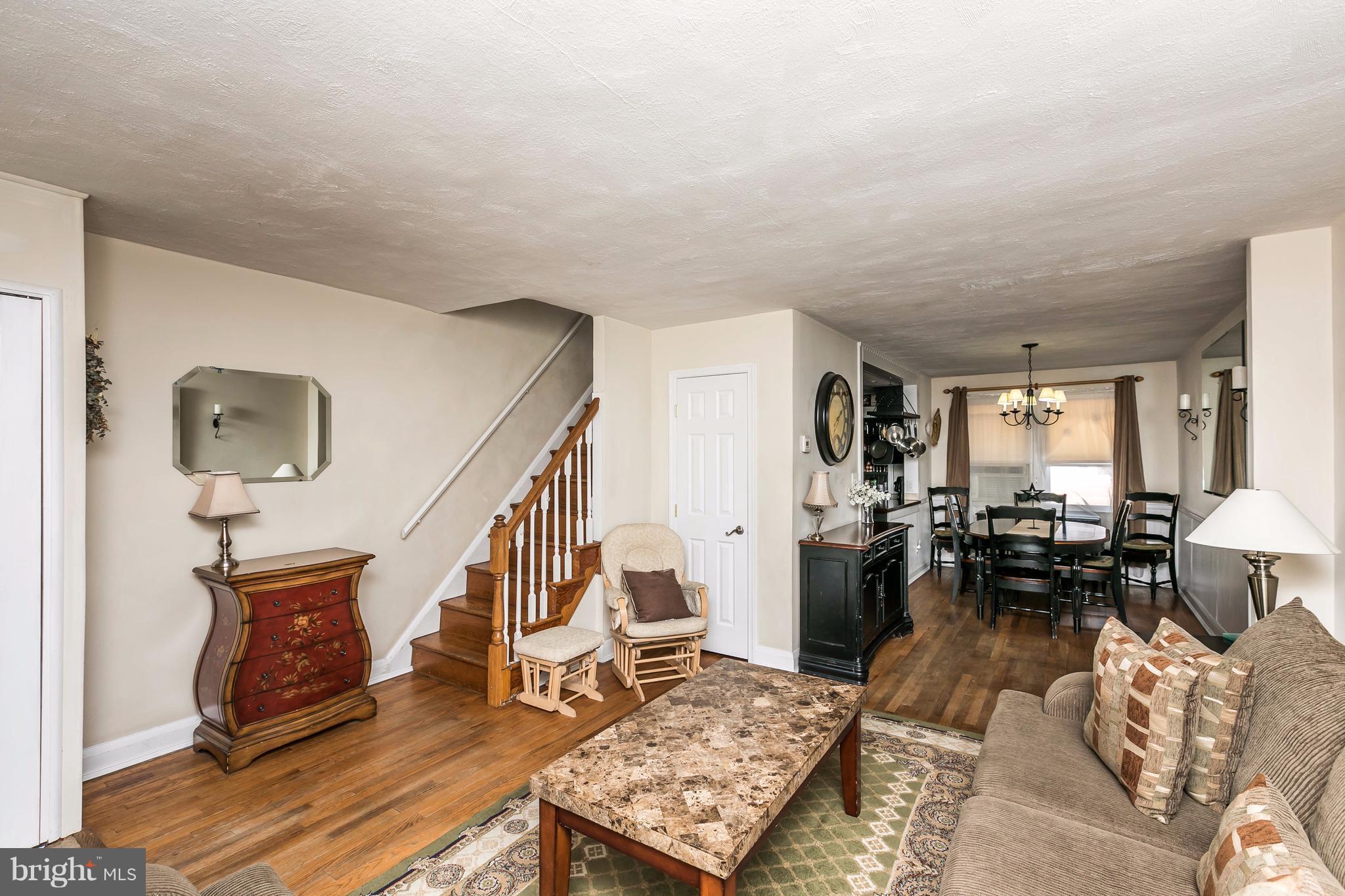 226 Arden Road West Baltimore, MD 21225 - Photo 7 of 29 Living Room
