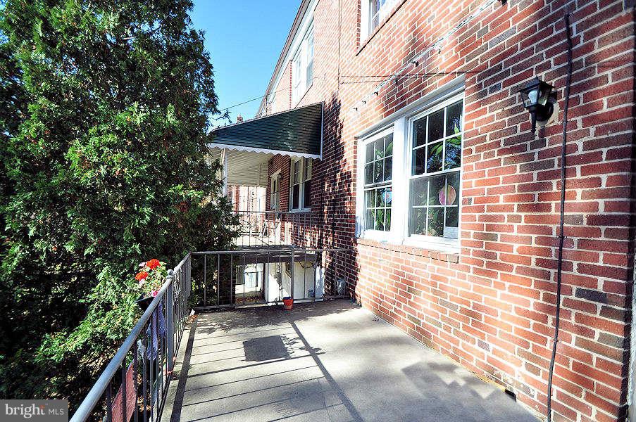 6111 Regent Park Road Baltimore, MD 21228 - Photo 11 of 11 Exterior (Rear)