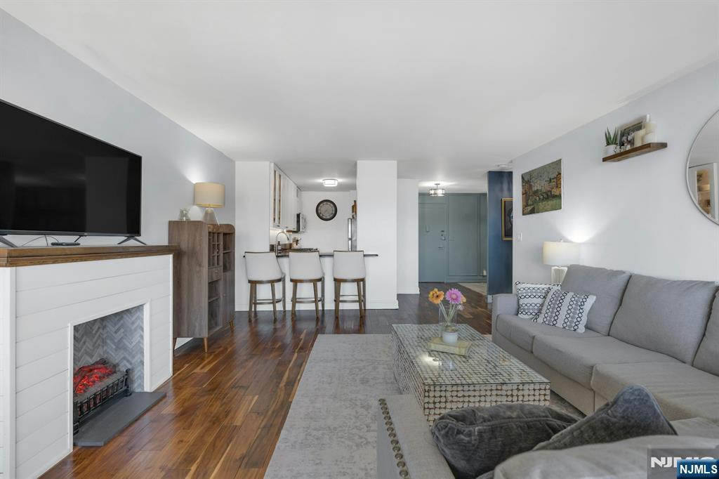 1203 River Road, Unit 9D Edgewater, NJ 07020 - Photo 17 of 41