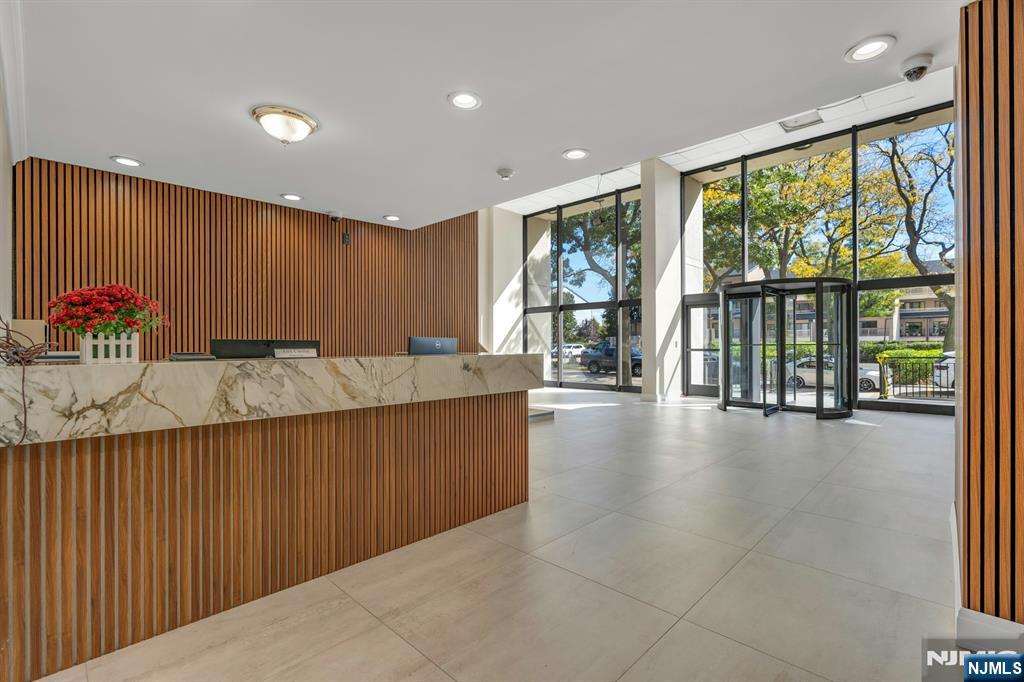 1203 River Road, Unit 9D Edgewater, NJ 07020 - Photo 4 of 41