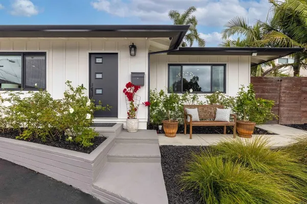 $3,600,000 | 8675 Glenwick Lane, La Jolla, CA 92037
