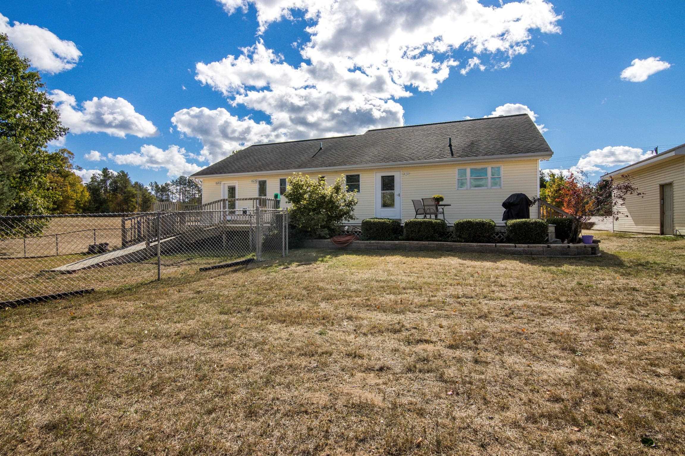 17444 Fewins Road Interlochen, MI 49643 - Photo 8 of 40 1928149-24134ef6-ad0a-4f44-8620-7e1b16350f86.JPG