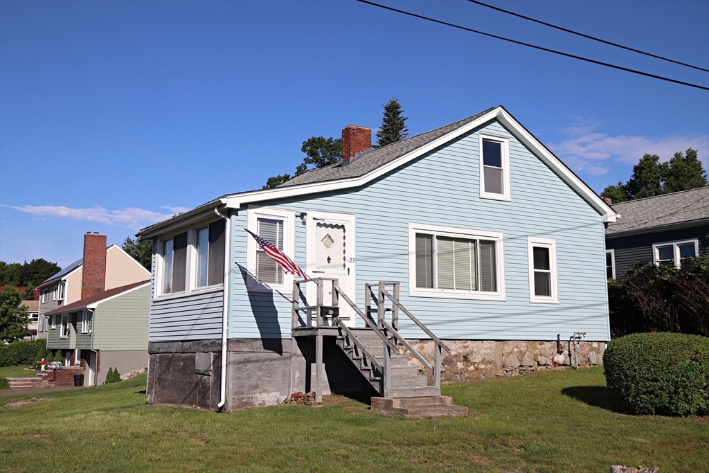 23 Bayview Road Saugus, MA 01906 - Photo 2 of 4