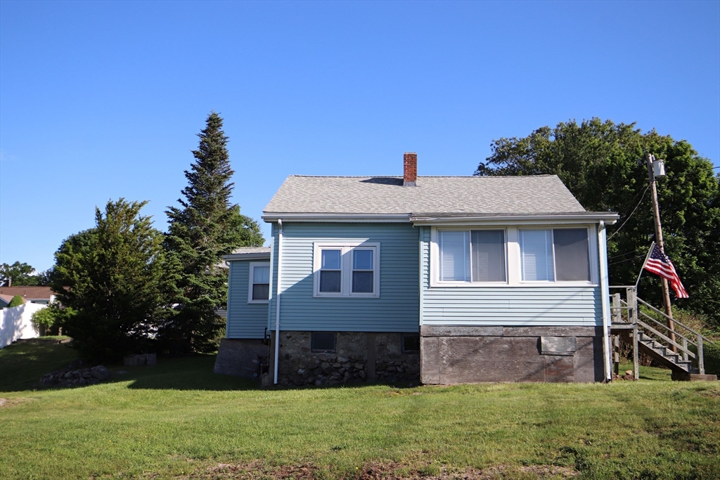 23 Bayview Road Saugus, MA 01906 - Photo 4 of 4